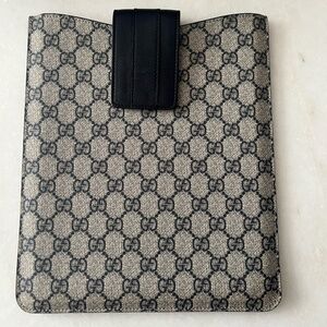Gucci iPad Case (NOT USED!!)